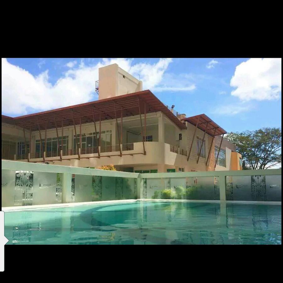 Light And Chic - Tagaytay Vacation Pad Leilighet Tagaytay City Eksteriør bilde